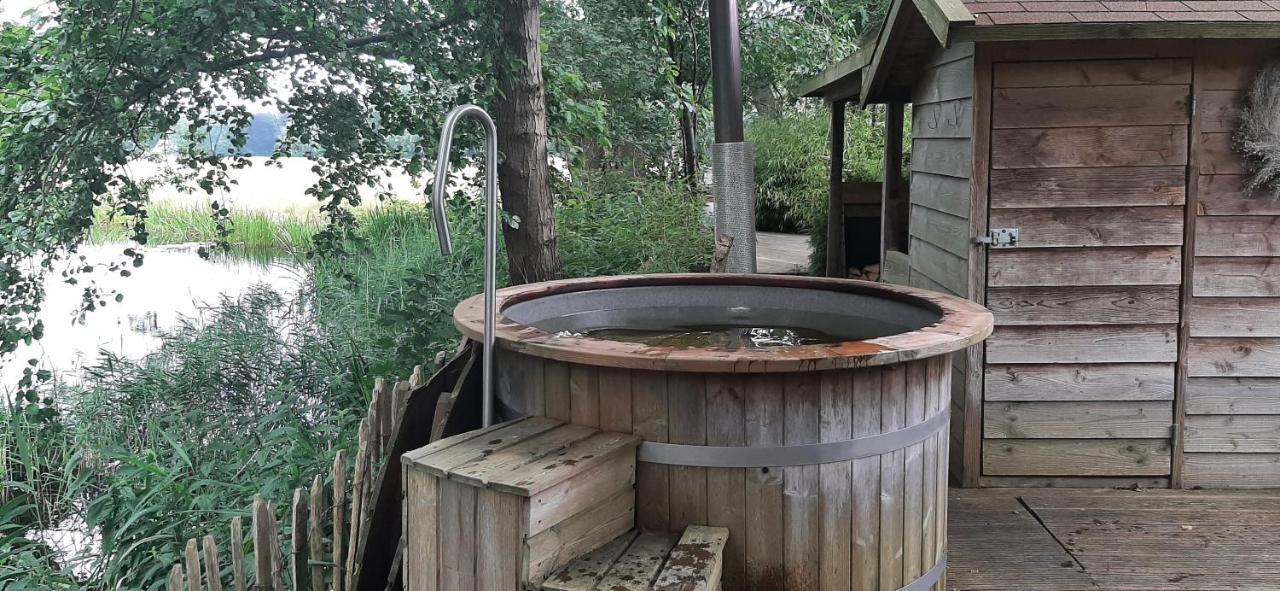 Huize Koempoelan Bed and Breakfast Νάαρντεν Εξωτερικό φωτογραφία