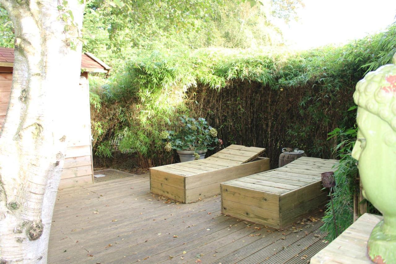 Huize Koempoelan Bed and Breakfast Νάαρντεν Εξωτερικό φωτογραφία